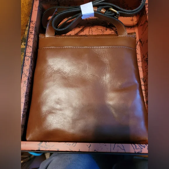 Patricia Nash NIB MESSENGER BAG AND WALLET - Picture 6 of 10